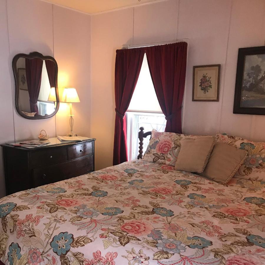 Inn At Starlight Lake & Restaurant Esterno foto