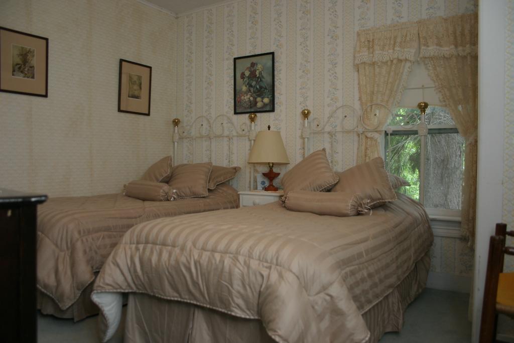 Inn At Starlight Lake & Restaurant Esterno foto